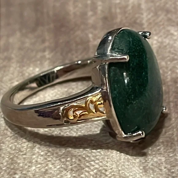 Green Aventurine Ring Size 9 Gemstone is 14 Karats New - Picture 3 of 8